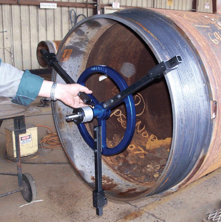 Laser gage LA 3600 on part - Pipe Straightness Gages